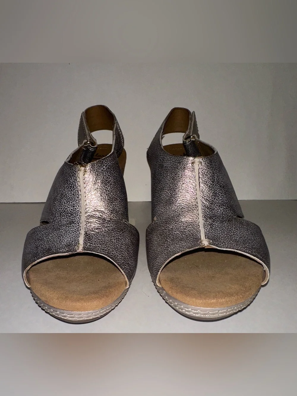Clarks Helio Wedge Sandals Womens Size 8.5 M Silver Leather Slingback Cork Heels